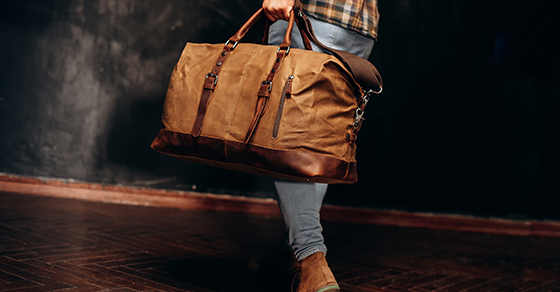 The Ultimate Guide to Finding the Best Duffle Bags for Travellers and Outdoor Enthusiasts | Artizanni 